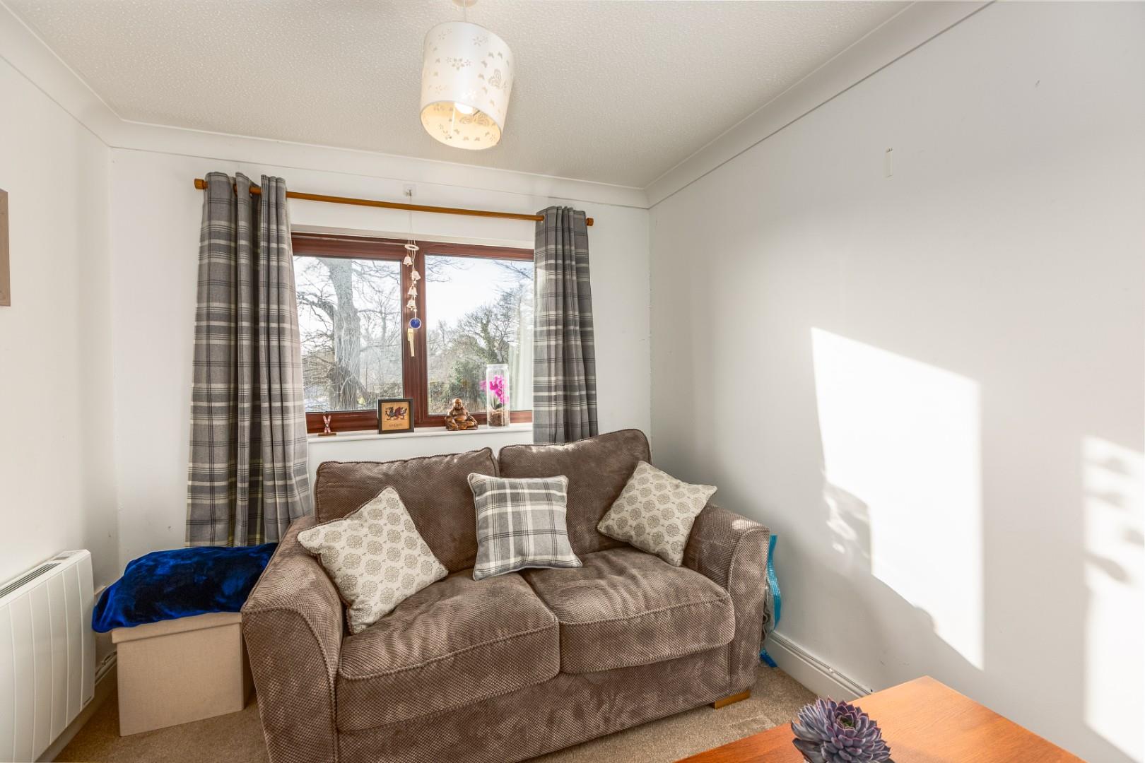 Folland Court, West Cross, Swansea, SA3 5BJ